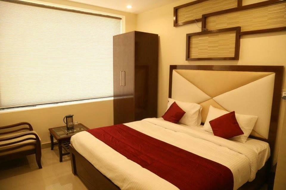 Hotel Eurasia Zirakpur Ngoại thất bức ảnh